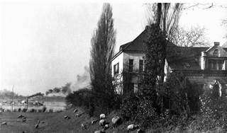 Haus Freiheit mit Rhein im Hintergrund